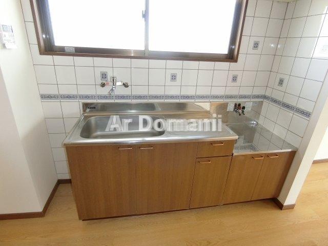 キッチン　反転タイプのお部屋の写真です。