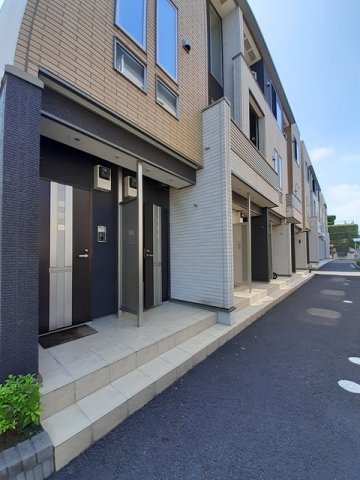 エントランス　清潔なエントランスです