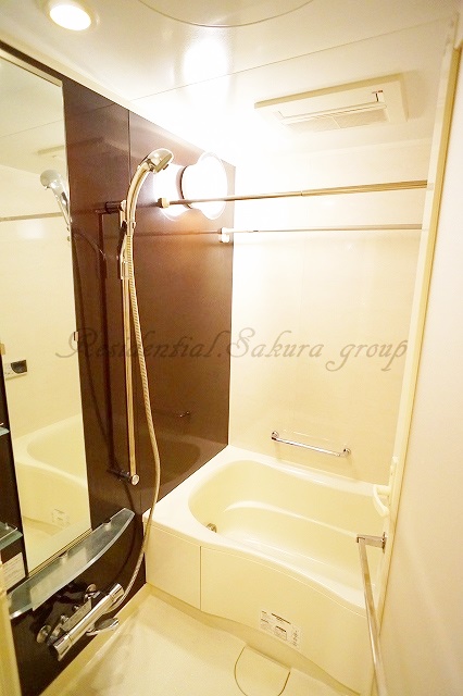 バス・シャワールーム　清潔感のある快適バスルーム♪