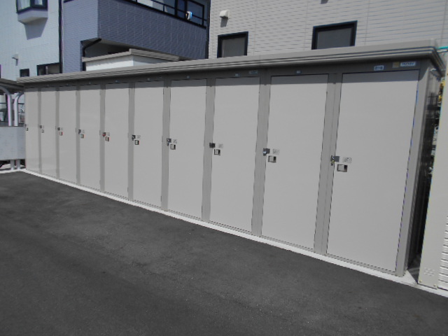 その他設備　各戸個別の屋外物置完備（冬用タイヤ等収納可能）