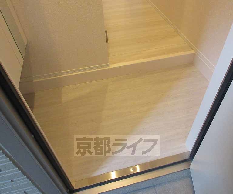 玄関　ゆとりのある玄関です。