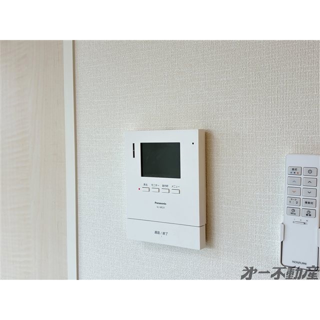 セキュリティ　モニター付きインターホン