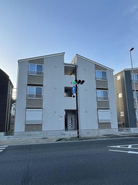 建物外観　セブンイレブン横浜片吹店