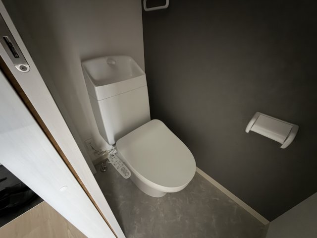 トイレ　同物件別号室