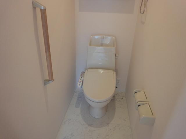 トイレ　シャワー付トイレ