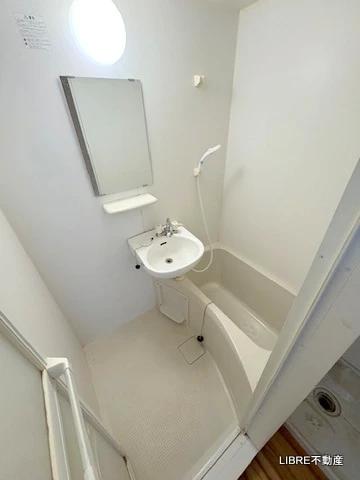 バス・シャワールーム　綺麗なバスルーム