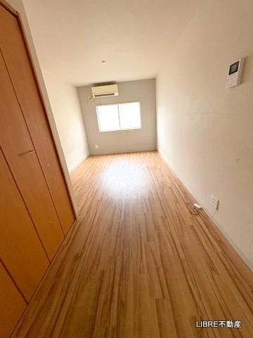 居室・リビング　広々とした洋室