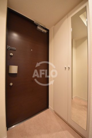 玄関　エスライズ天満橋　玄関