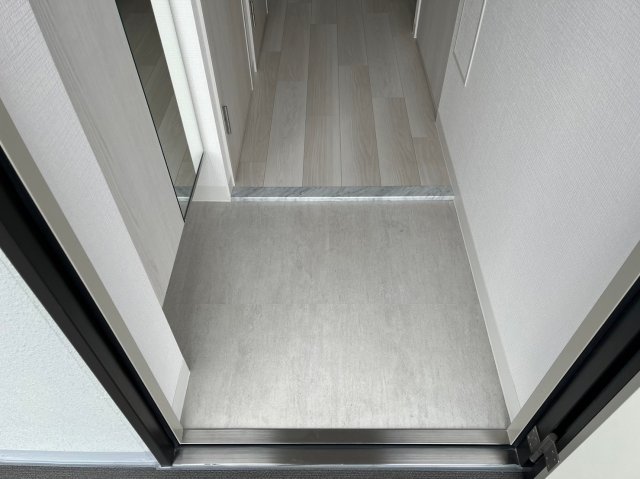 玄関　エスリード上前津LIVIA