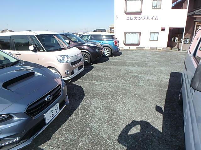 駐車場　駐車場