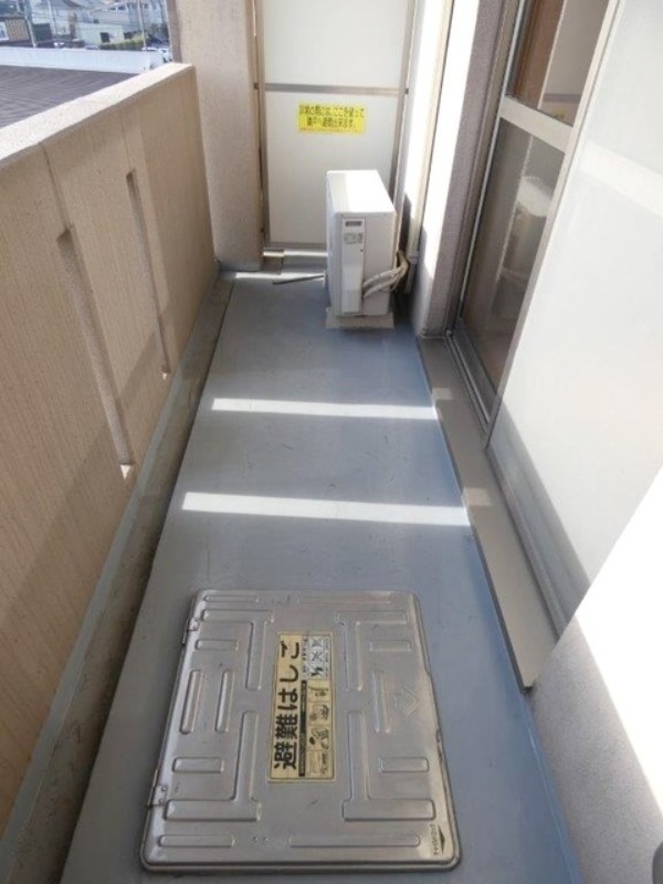 バルコニー　図面と現状に相違がある場合には現状を優先