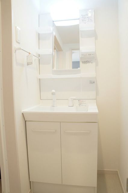 洗面設備　※同タイプ参考写真となります。現況優先です