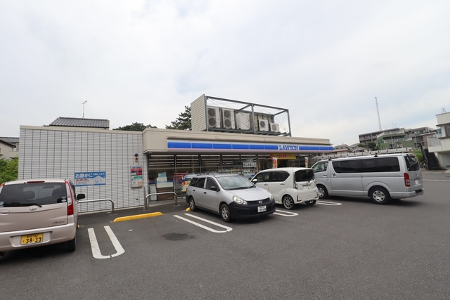 コンビニ　ローソン松戸久保平賀店（コンビニ）まで871m