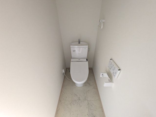 トイレ　現況を優先します。（撮影時期：2024年5月）