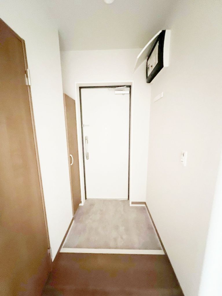 玄関　キッチン