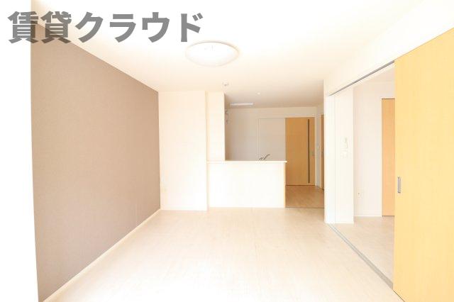 居室・リビング　こちらの居間で趣味の時間をお楽しみください