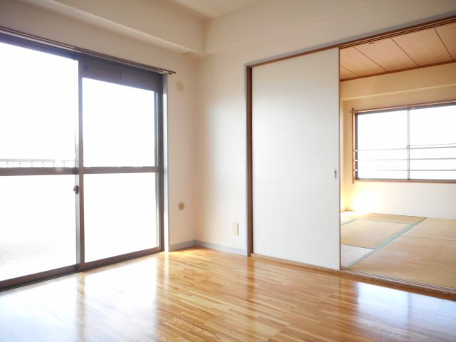 居室・リビング　別部屋参考写真