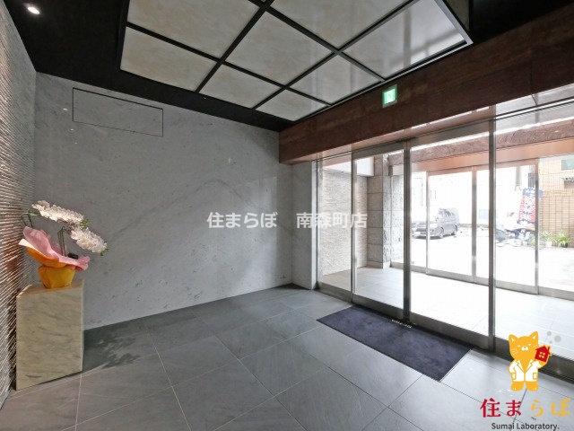 エントランス　共用部の印象も大切に