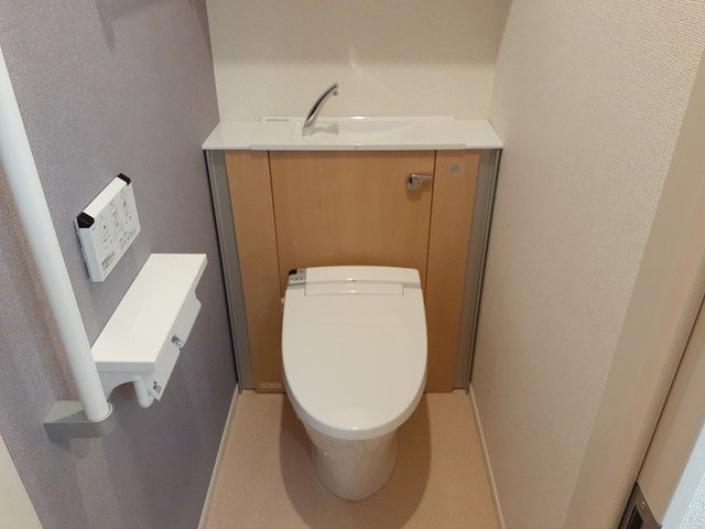 トイレ　清潔感のあるトイレです