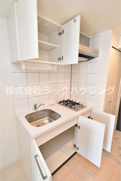 キッチン　反転タイプとなります。