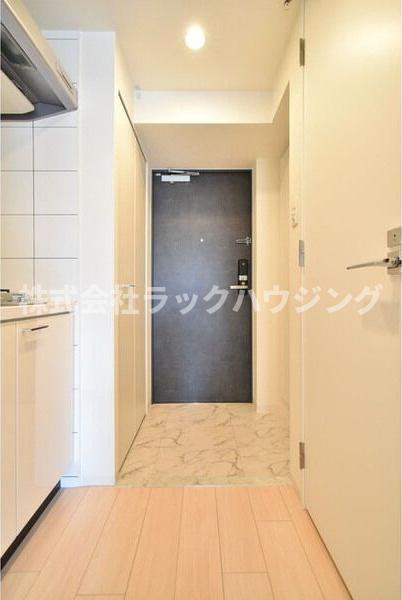 玄関　反転タイプとなります。