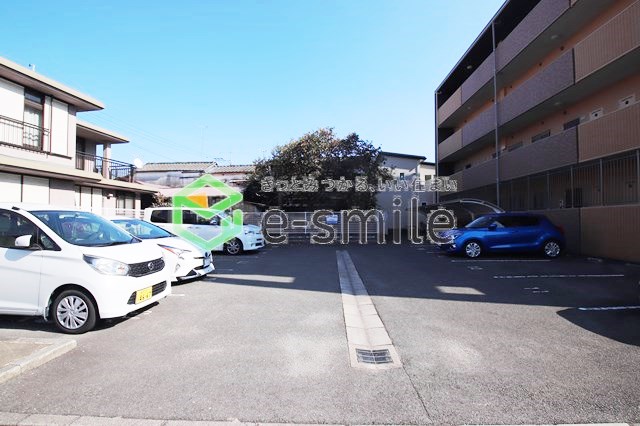 駐車場　駐車スペースもあります