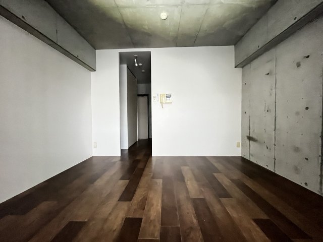 居室・リビング　こちらのリビングで趣味の時間をお楽しみください