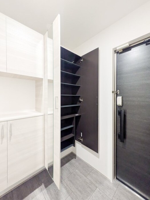 収納　シューズボックス