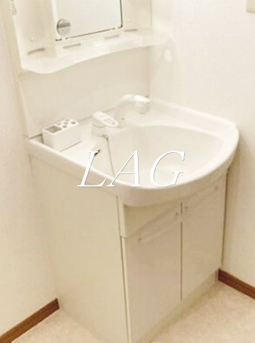 洗面設備　独立洗面台(同仕様)です。