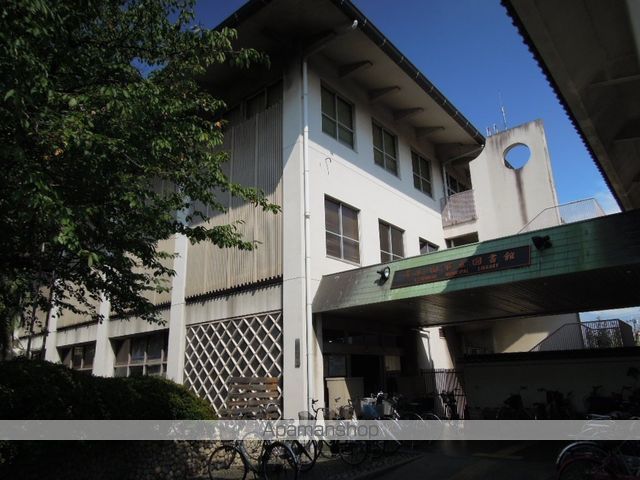 図書館　岸和田市立図書館（図書館）まで402m