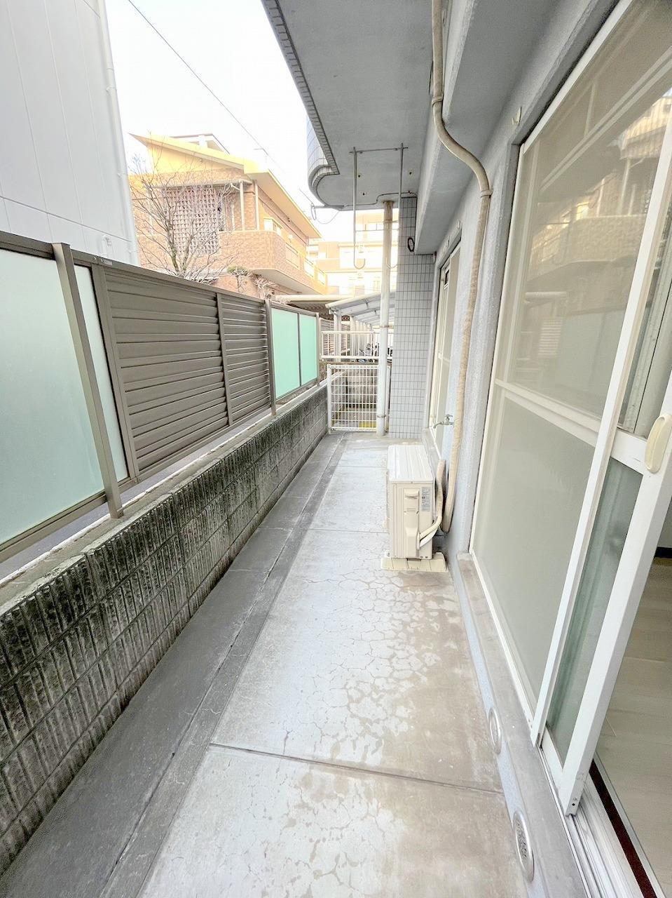 バルコニー　バルコニー