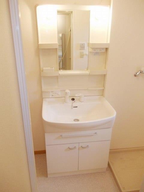 洗面設備　洗髪洗面化粧台