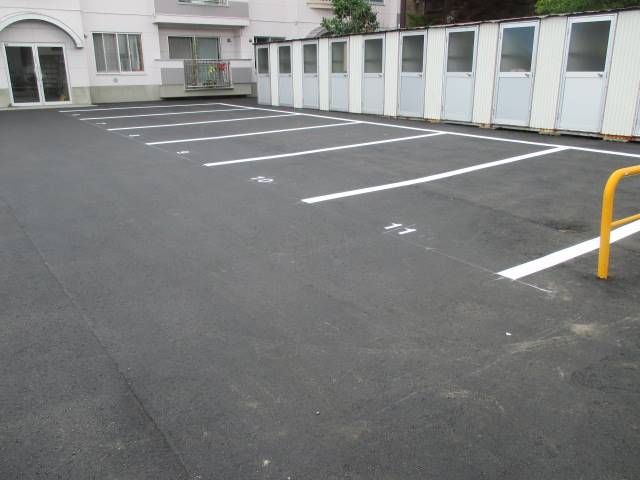 駐車場　駐車場