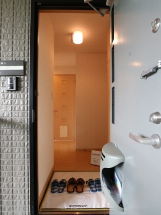 玄関　収納もある玄関です