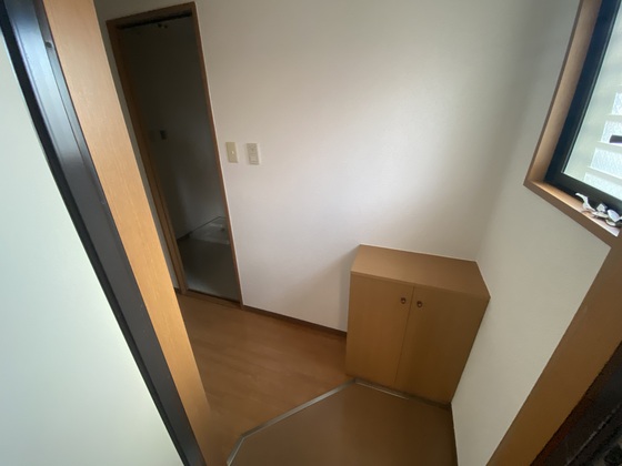 玄関　※別部屋の写真です