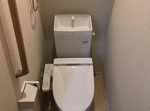 トイレ　バス・トイレ別で快適です。