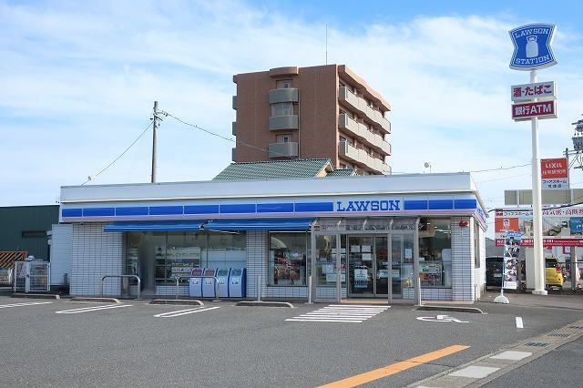 コンビニ　ローソン（コンビニ）まで800m