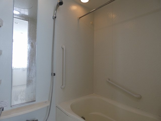 バス・シャワールーム　バス※別部屋参考写真