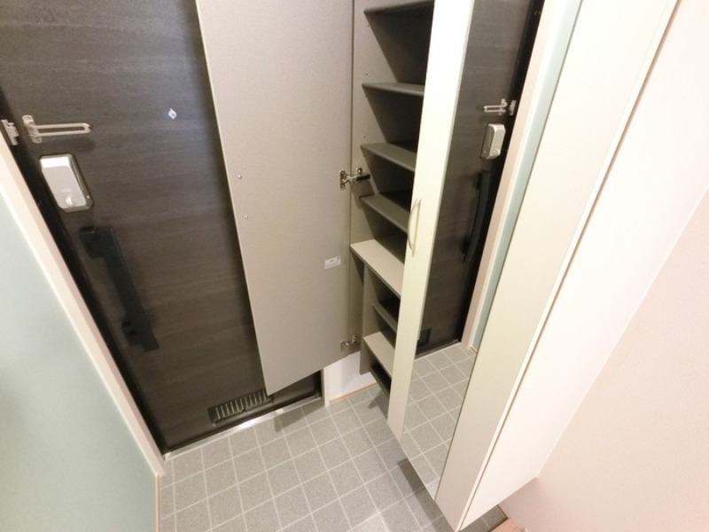 玄関　図面と現状に相違がある場合には現状を優先