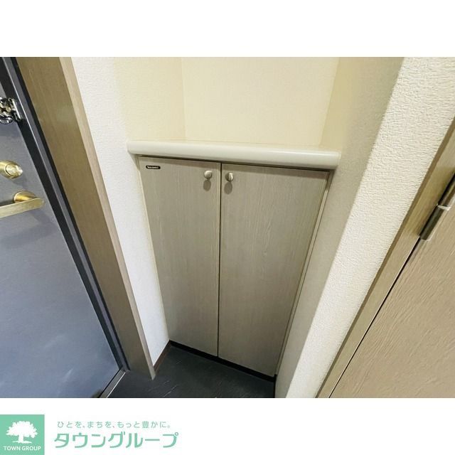 玄関　同タイプ・別部屋
