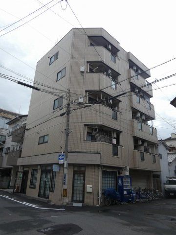 建物外観　鉄骨造の5階建てのマンションです。