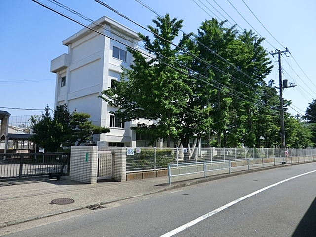 中学校　横須賀市立久里浜中学校（中学校）まで2800m