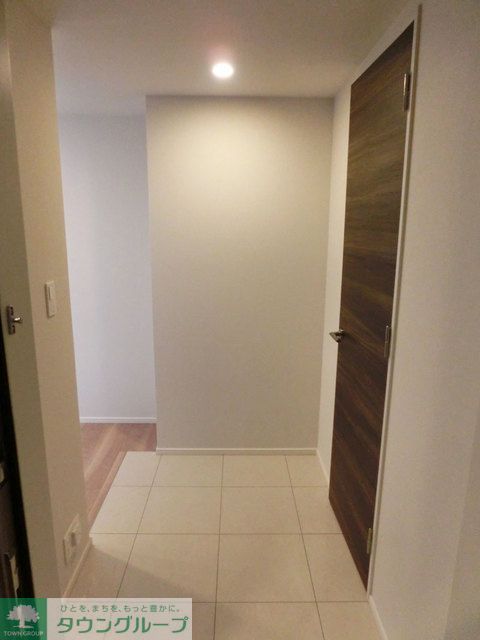 玄関　※写真は同タイプ住戸です。