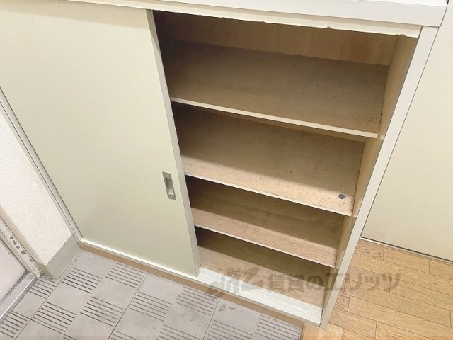 収納　下駄箱