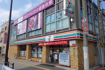 コンビニ　セブン－イレブン大阪四貫島２丁目店（コンビニ）まで356m