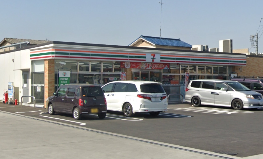 コンビニ　セブンイレブン 宇都宮ゆいの杜5丁目店（コンビニ）まで736m