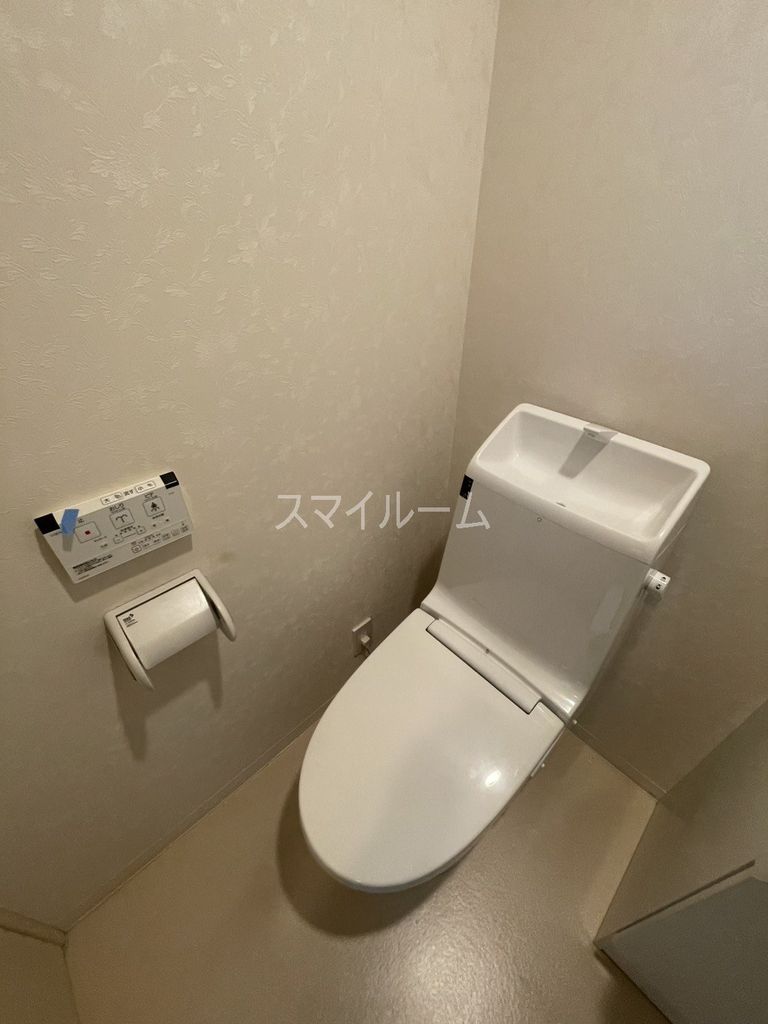 トイレ　別部屋参考写真となります。