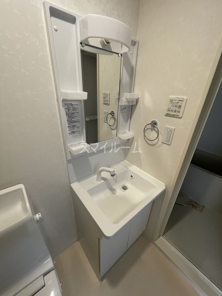 洗面設備　別部屋参考写真となります。