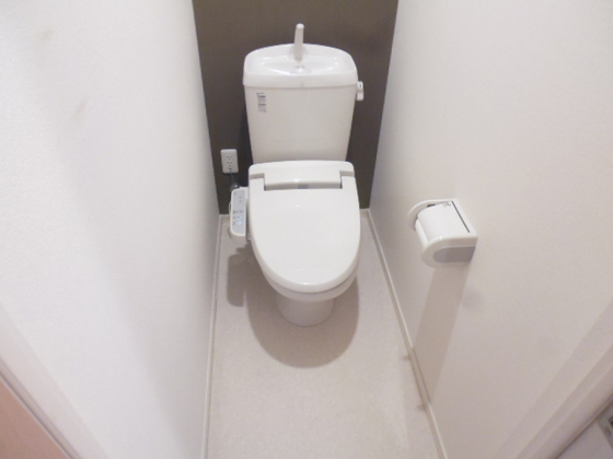 トイレ　※掲載写真は同マンション別部屋参考写真となります。