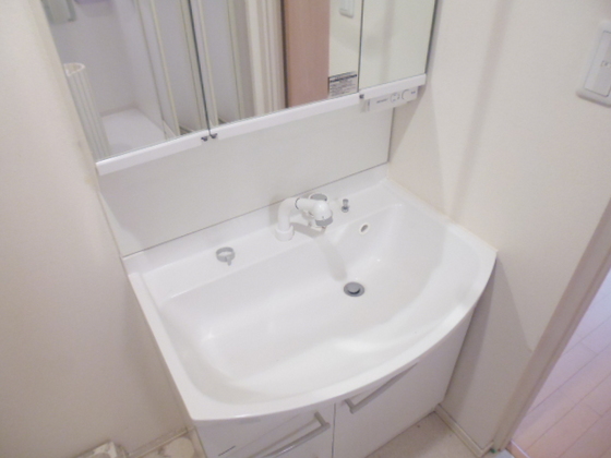 洗面設備　※掲載写真は同マンション別部屋参考写真となります。